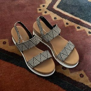 New Madden Girl Esie Women's Wedge Sandals